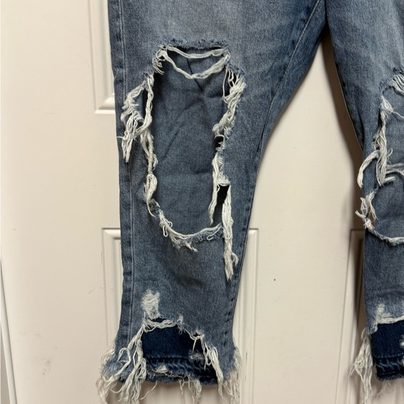 American Eagle High Waist Girlfriend Jean Extreme Distressed Blue 12 X-Short - Picture 3 of 8